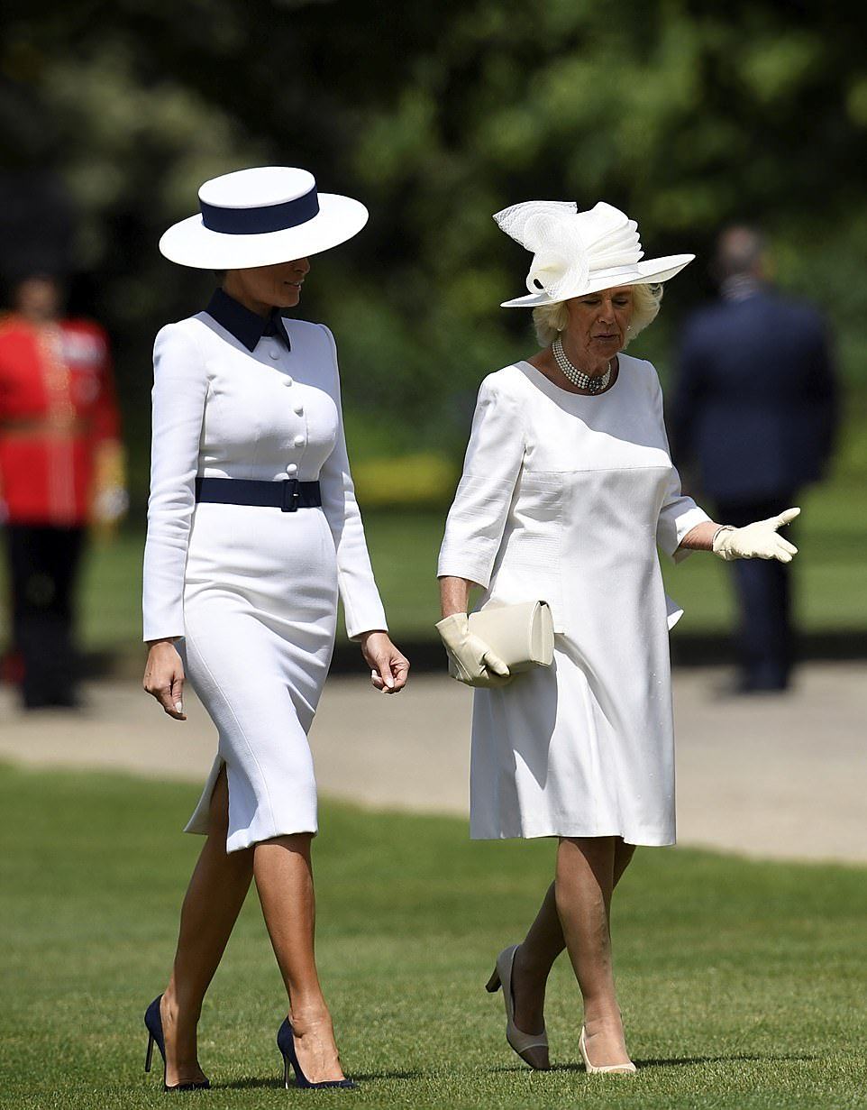 美国第一夫人梅拉尼娅,访英穿搭很有高级感,隐现贵族风范