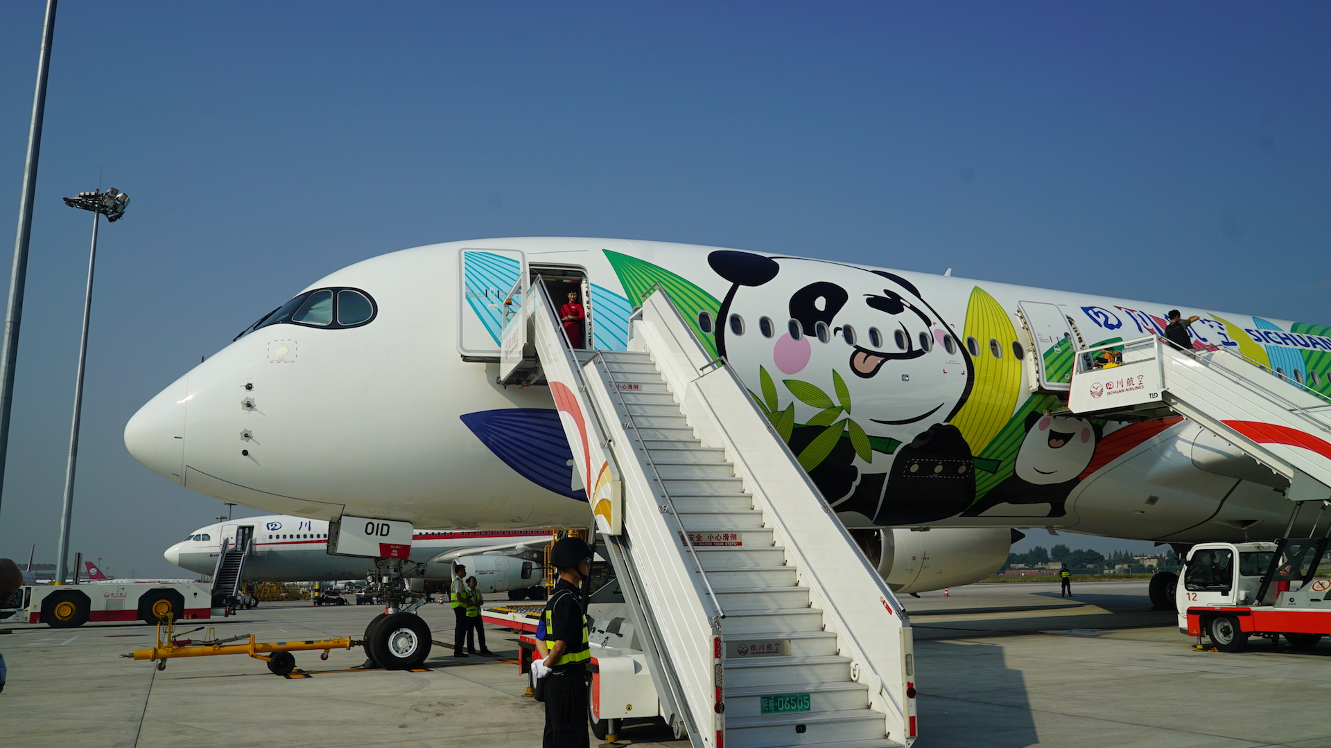 好消息:这家航司宣布不取消飞机餐,我又可以在飞机上吃2份饭了