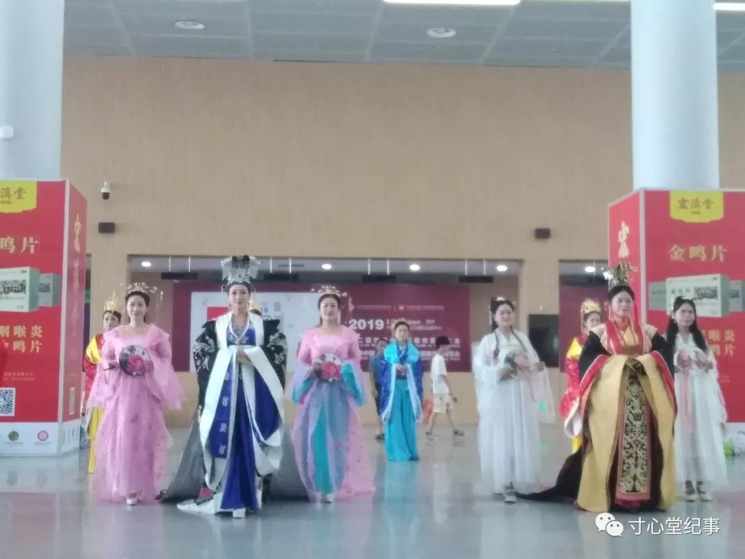 爱妃平身:三百长沙堂客演绎大汉风情