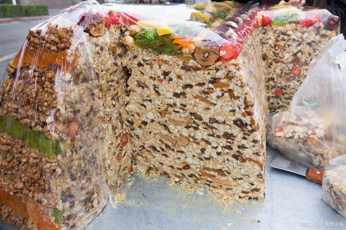 新疆切糕价格究竟贵在哪里一块切糕上百元的原因找到了