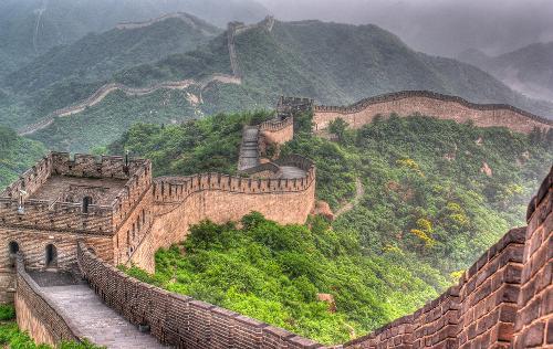 万里长城居高雄伟,壮观,美极了