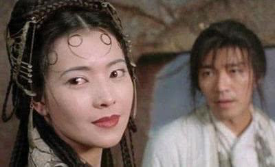 出生于1963年,凭仗《大时代》爆红,以后出演星爷作品《月光宝盒》红遍