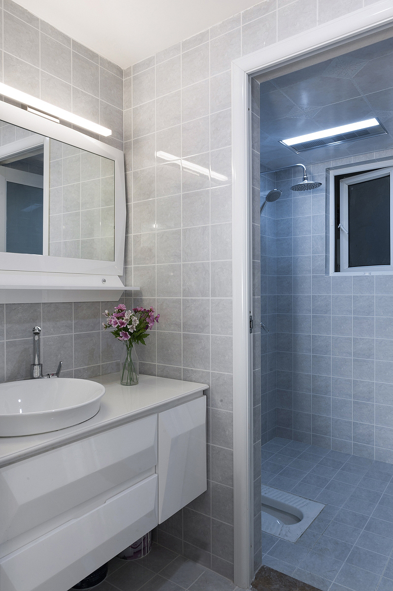 选用半包的方式,将三居室房屋交给装修公司,只花了8万元!