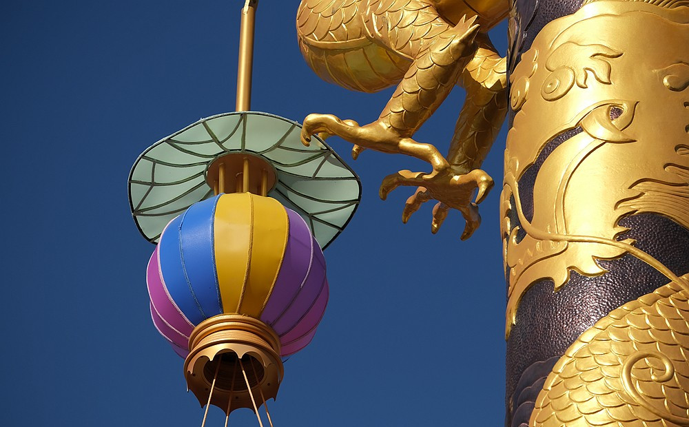 您知道故宫里的天灯每晚是如何点亮的吗?