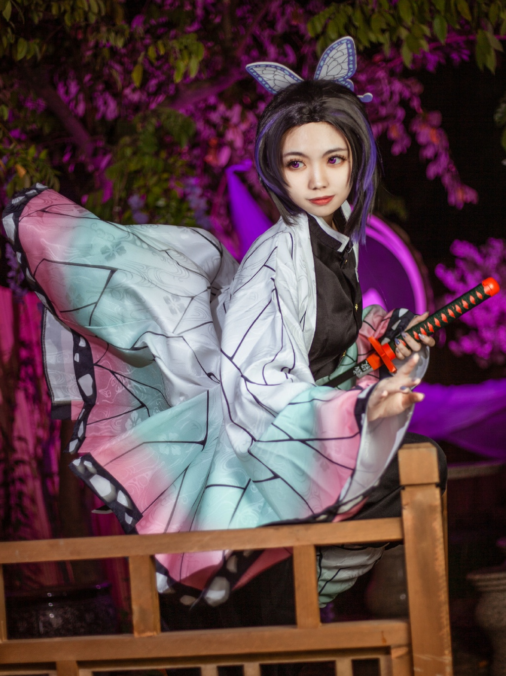 鬼灭之刃蝴蝶忍cos:晚上好,今天的月色真美呀