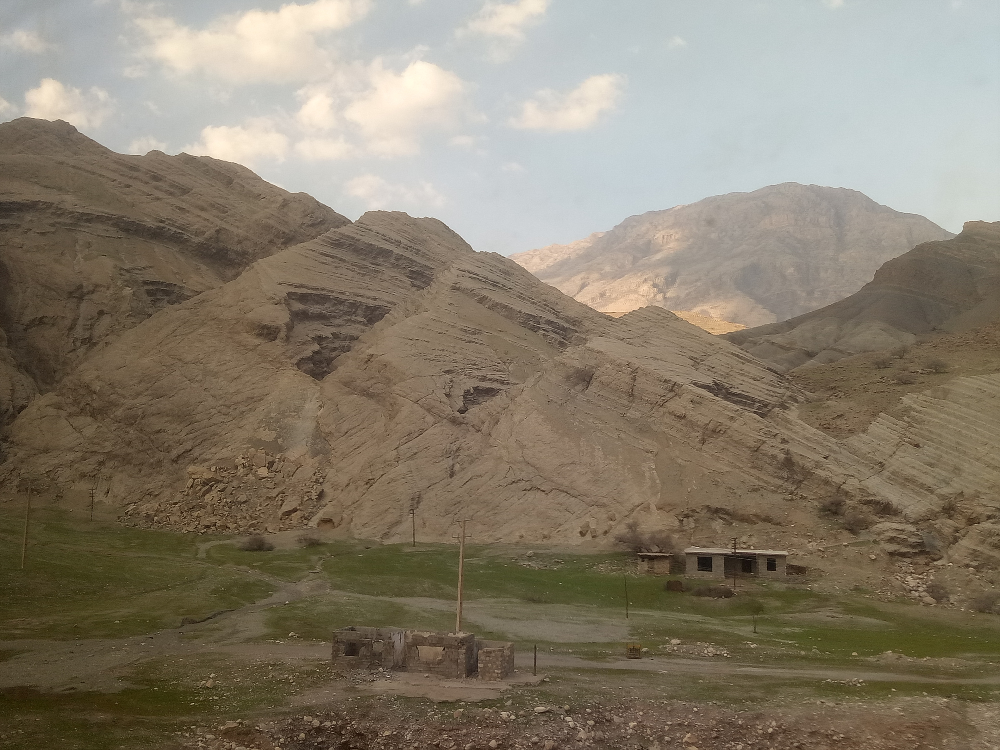 壮丽的地壳运动,伊朗高原独特景色,读懂地球的故事!