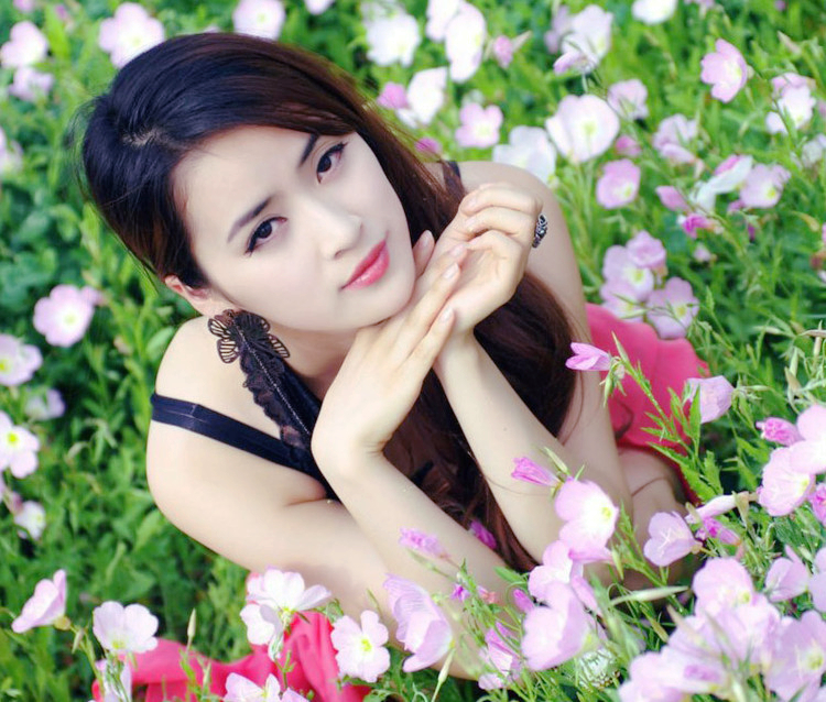 刘思瑶男生女生向前冲闯关乐成
