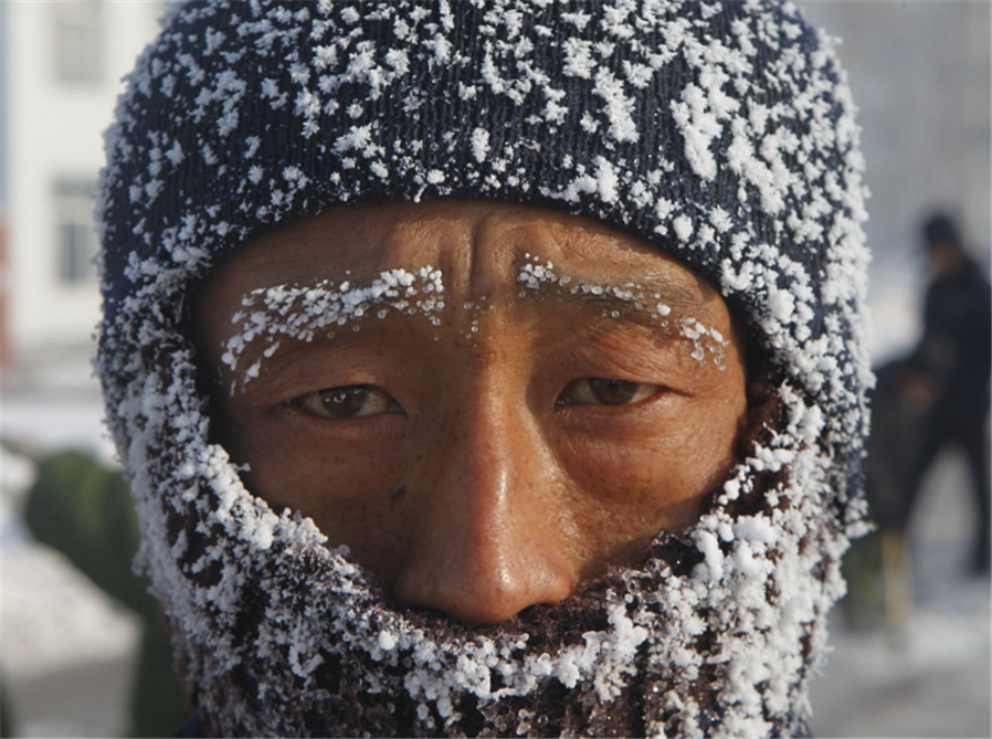 "冰花男孩"看着让人心疼,看完这组图你还有什么可抱怨的?