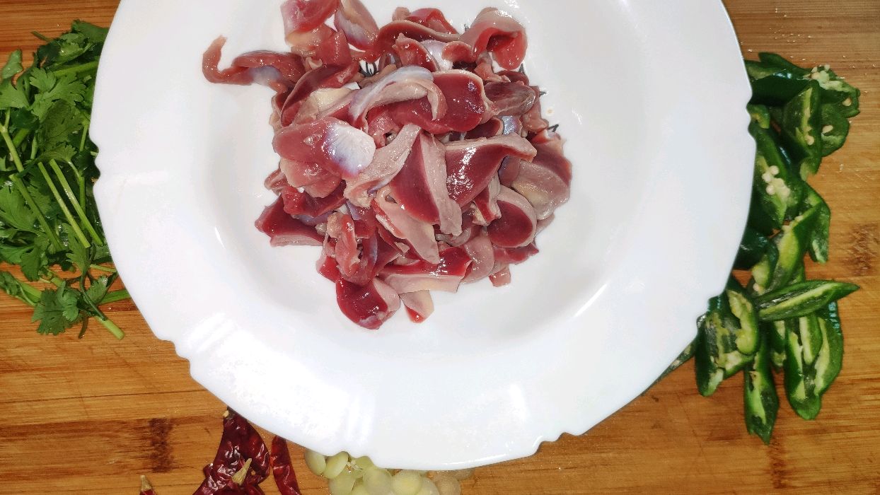 家常菜炒鸡胗最好吃的做法,香辣可口,操作简单,又下酒又下饭