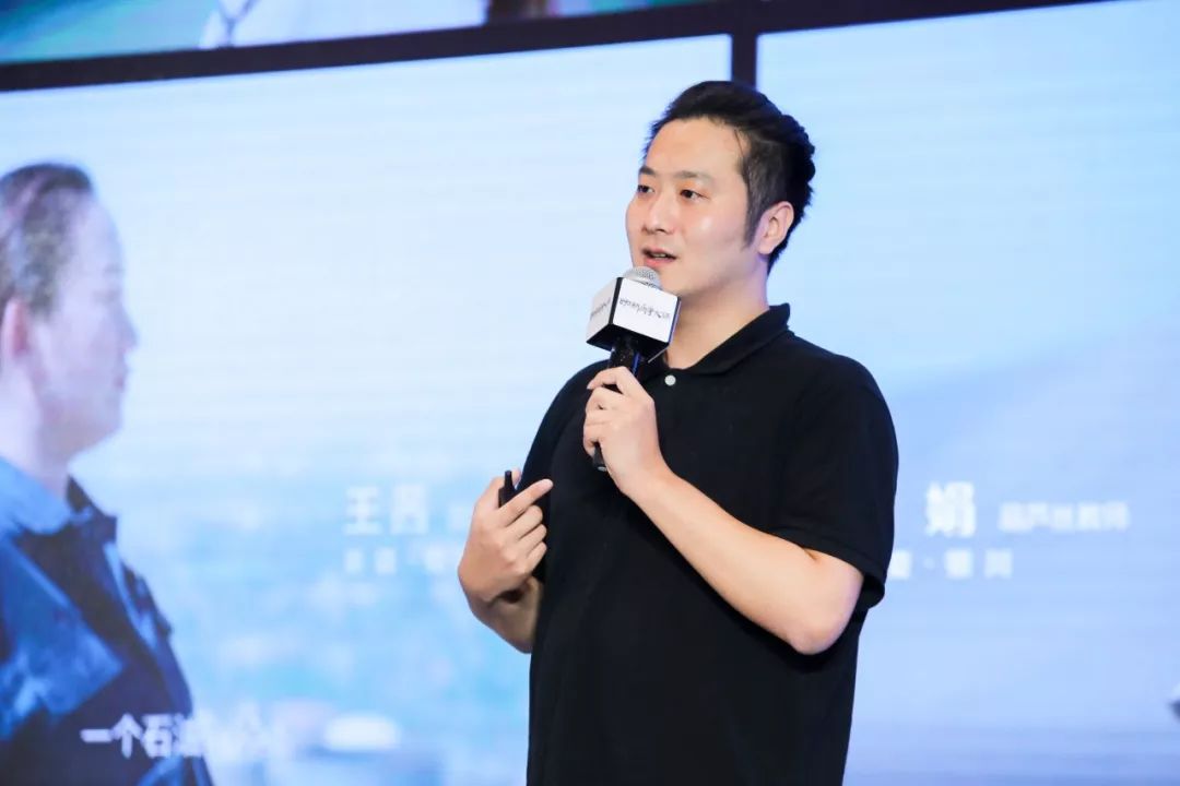 谦寻ceo奥利,参加吴晓波890新商学大课程并发表演讲