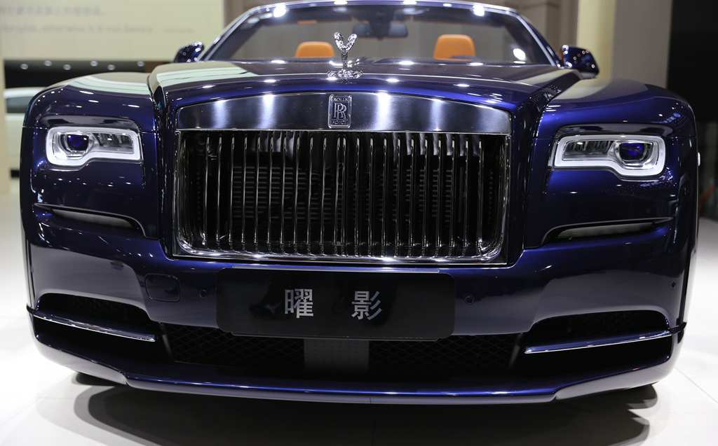 给大家品鉴一款劳斯莱斯曜影四座敞篷
