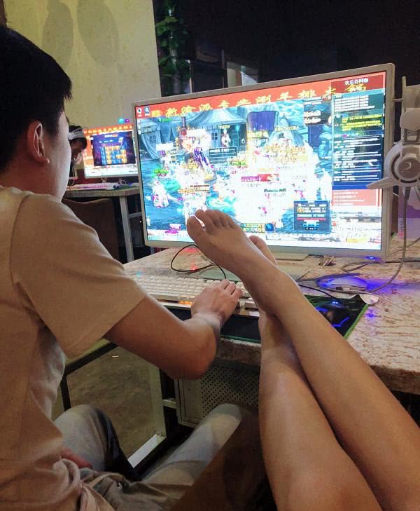 dnf:有女朋友就不玩游戏了?这装备要是被女朋友分解了确实可惜