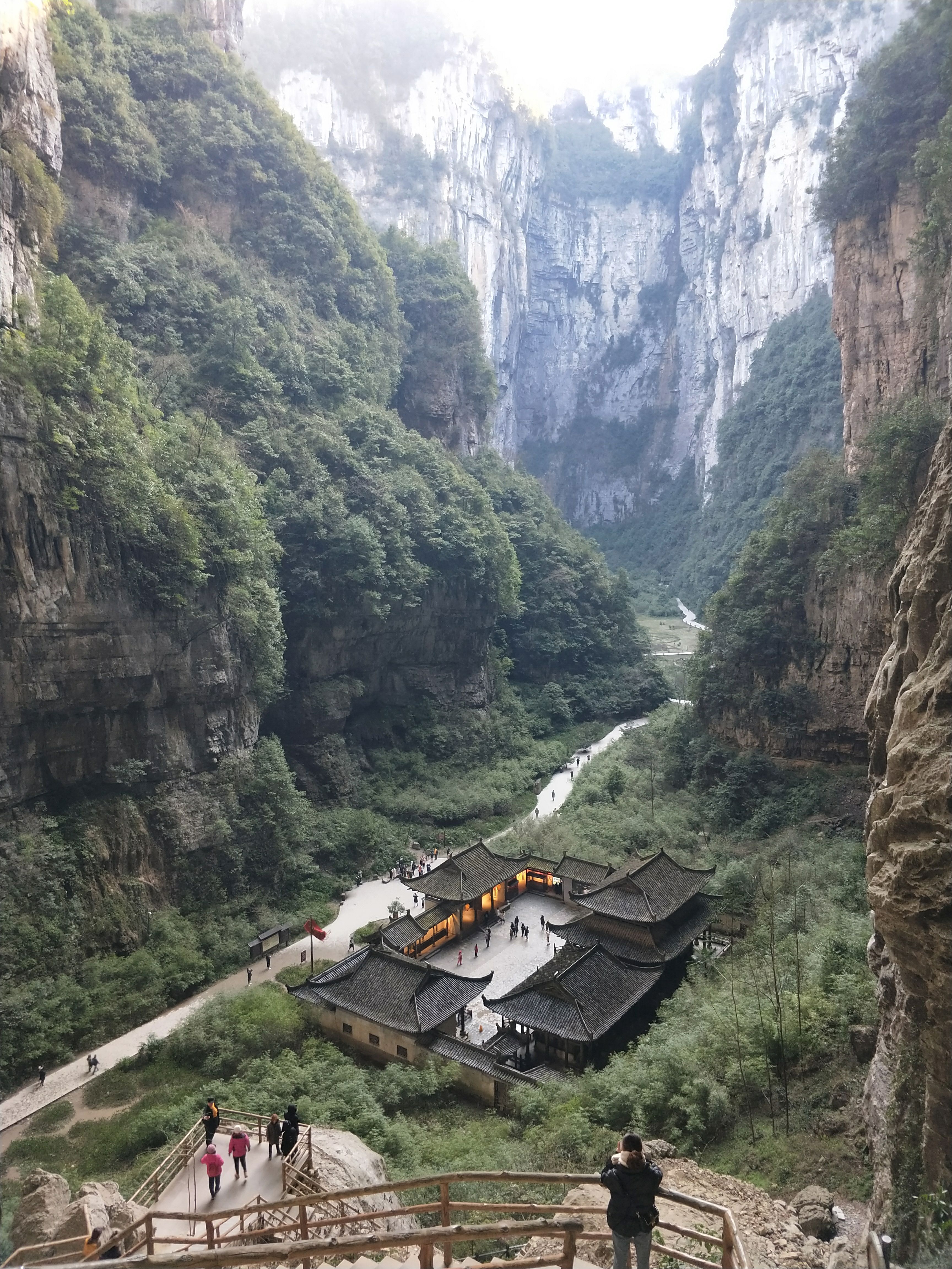 重庆武隆天生三桥天坑地缝