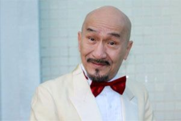 当年的喜剧鬼才"光头佬",周星驰的师傅,只有洪金宝能请动他