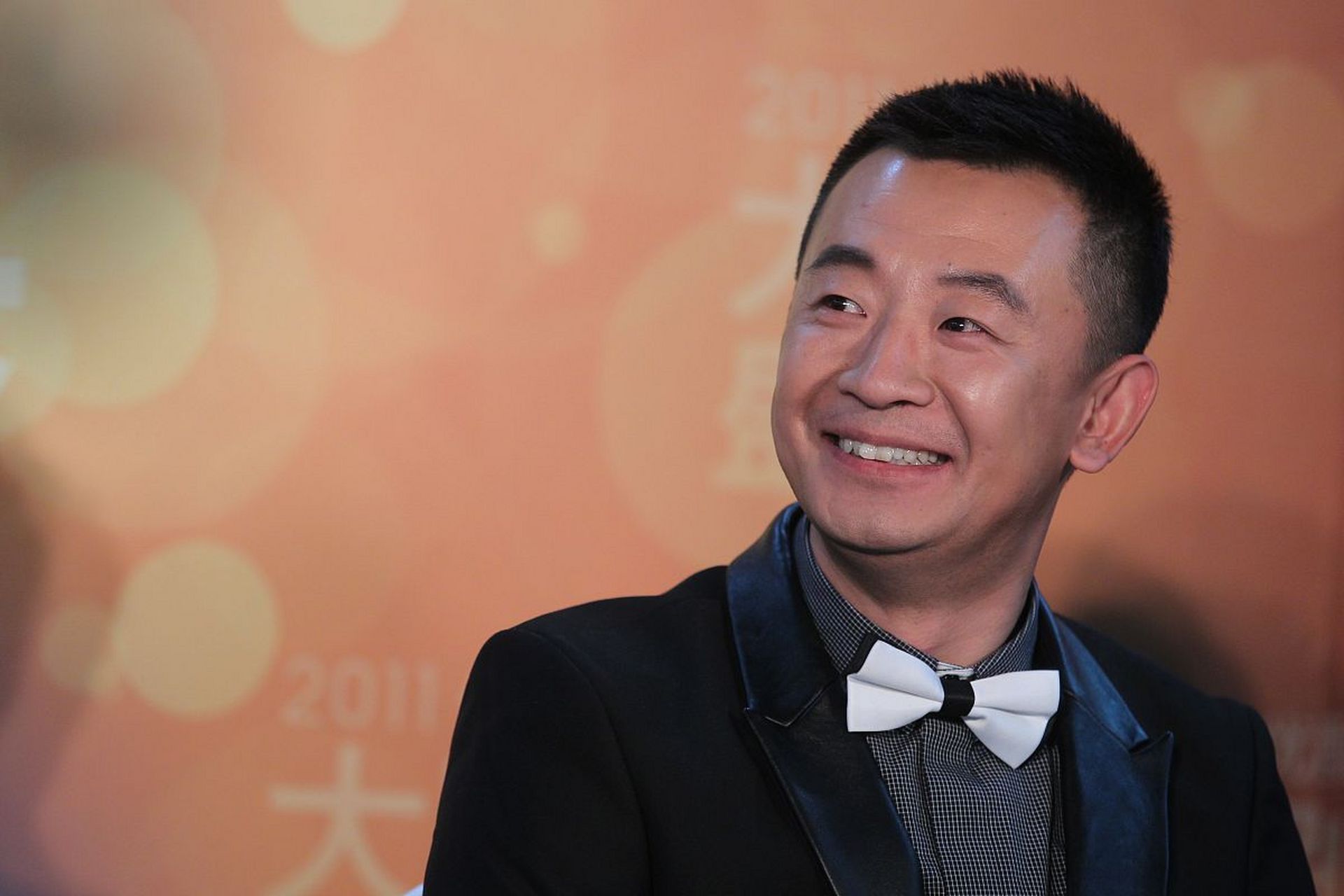 黄海波是一位备受赞誉的演员,他演过许多电视剧,如《唐山绝恋》