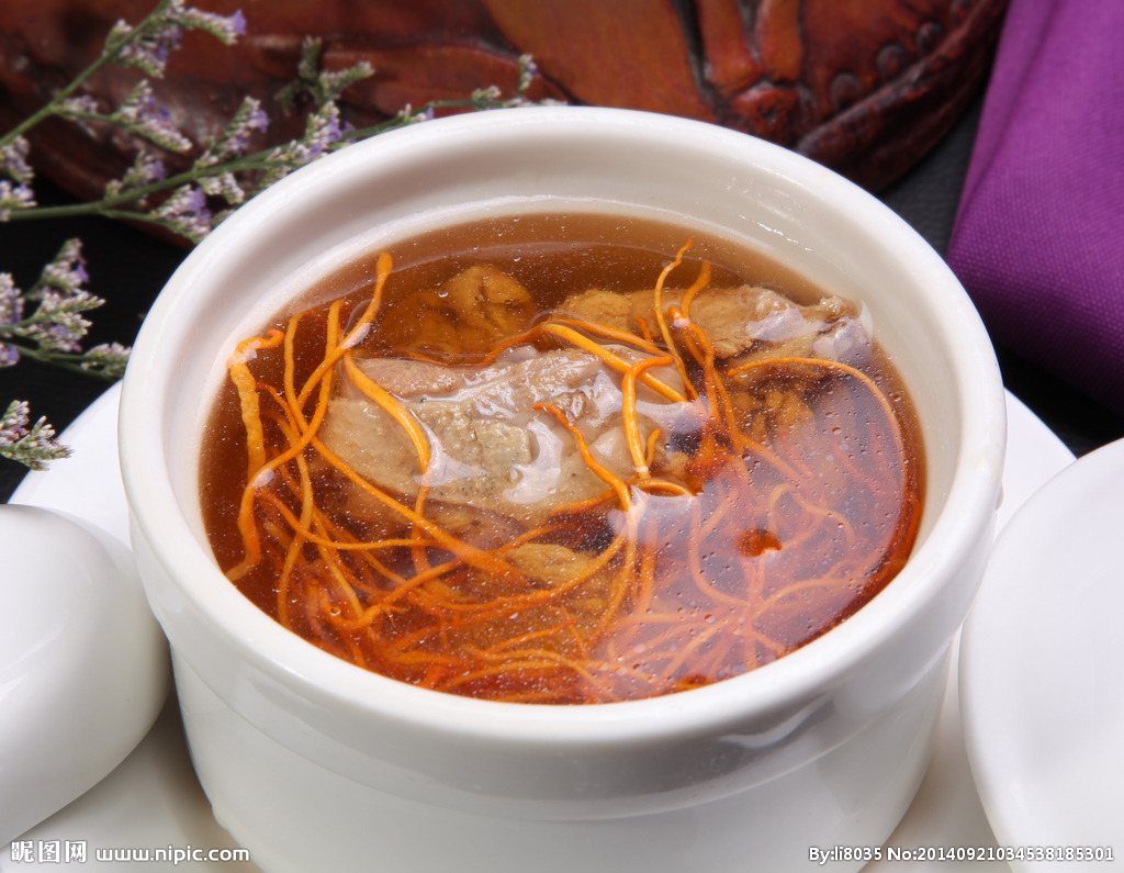 别只会炖鸡汤,用它炖汤,比鸡汤营养9倍,老人孩子喝最好!