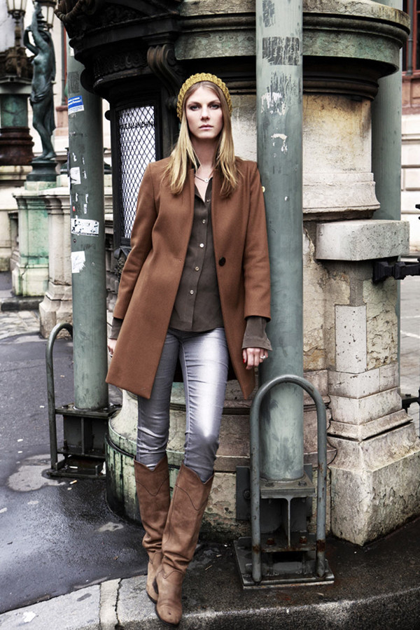 人送外号老狐狸的超模林德沃,一双无敌电眼,就连女人都为之沉迷