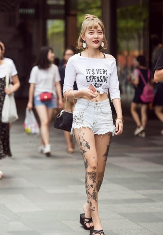 街拍纹身:特别的纹身,让你做性感又调皮的社会人!
