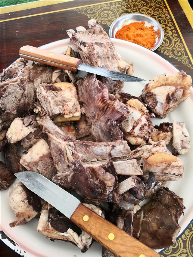 草原盛会:寻觅"那曲味道"