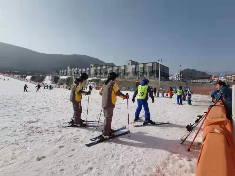 华熙滑雪场图片