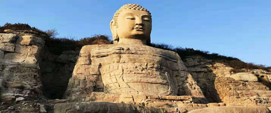 现在,让我们在秋末的时候,一起去太原看看蒙山大佛吧!