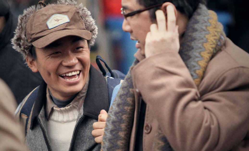 大学生回家上演真人版《人在囧途》,乘"黑车"被甩,又被"宰"