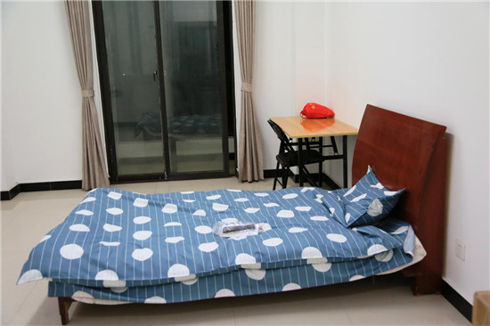 杭州钱塘新区启用"滚动居家公寓" 让外来务工人员安心"隔离"