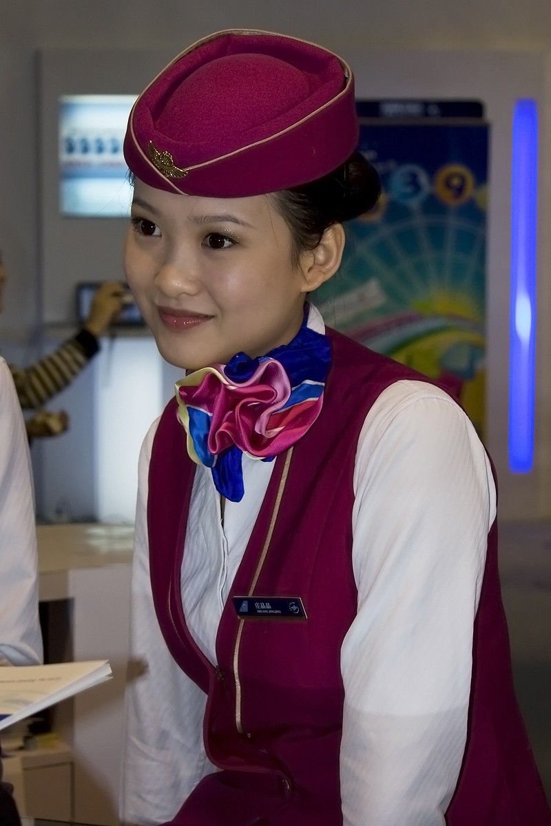 在飞机上给空姐小费,会有意想不到的惊喜?看完之后脸红了