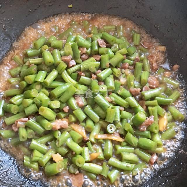 豆角炒肉末,好吃又下飯,手把手教你做