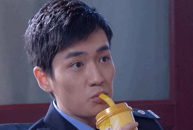 《天网行动》朱一龙反差演技,"土味情话"哄女友,妈粉很满足!