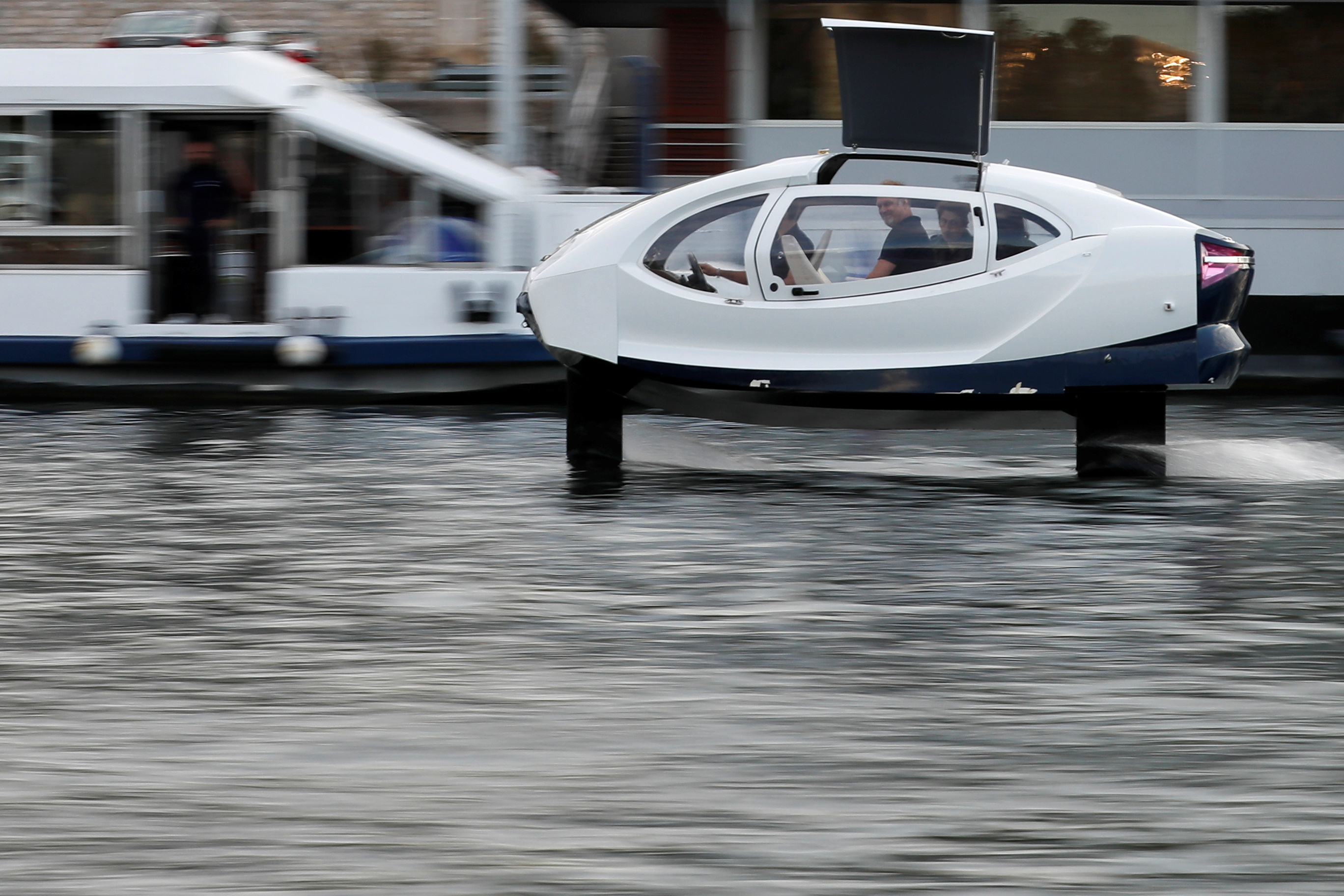 塞纳河测试水翼船(9)