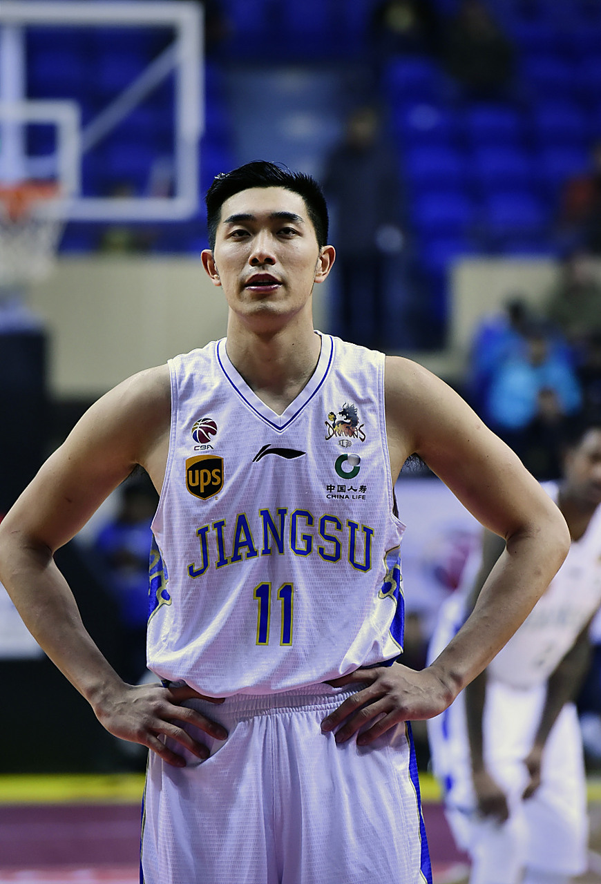 张常宁更新社媒,晒出和吴冠希两人的的甜蜜合照.