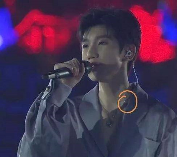 黑粉恶劣手段令人胆寒,蔡徐坤险些失明,最可怕的还属易烊千玺