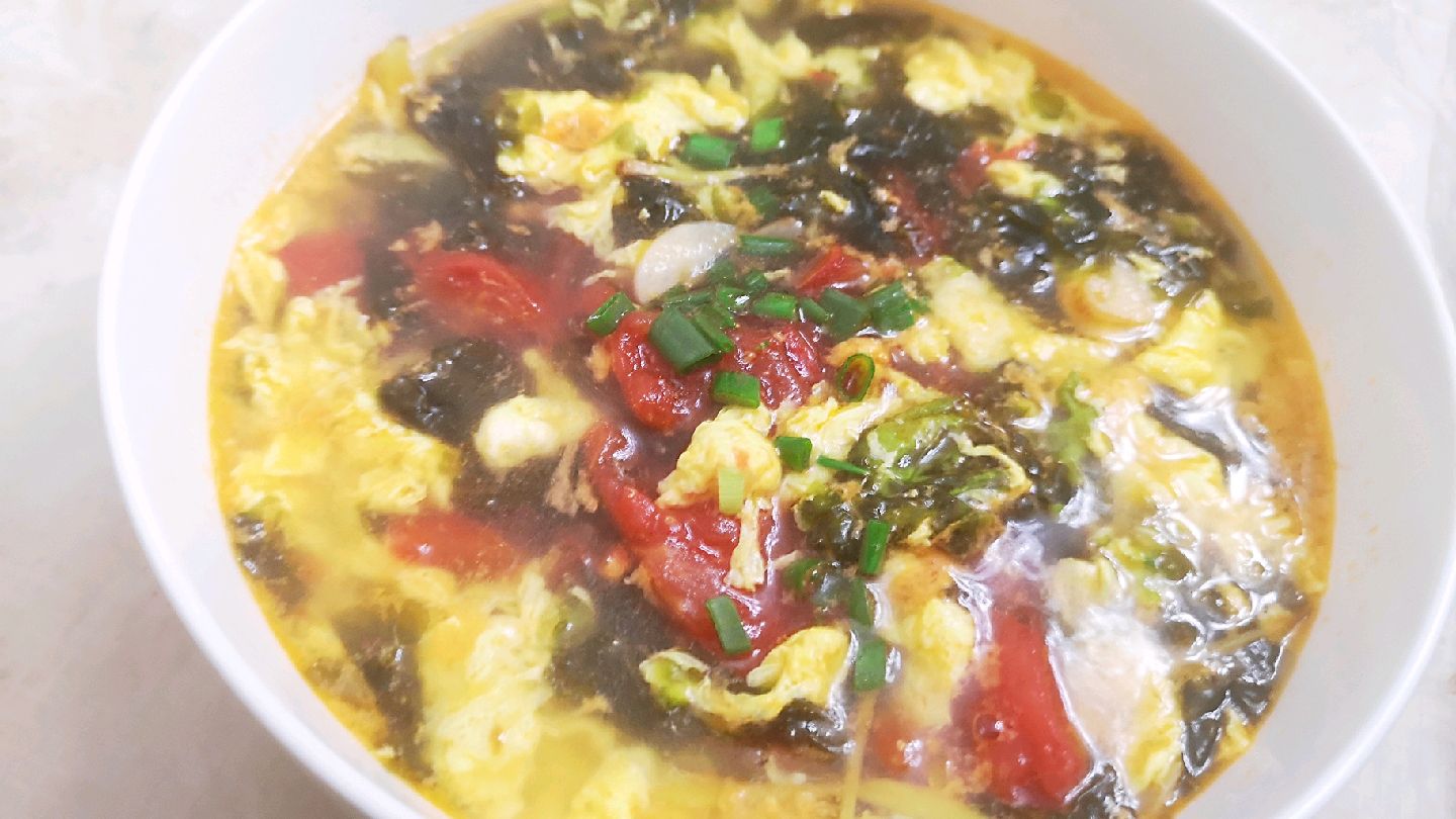 这才是西红柿紫菜蛋花汤正确做法,汤鲜味美,营养丰富,先收藏了