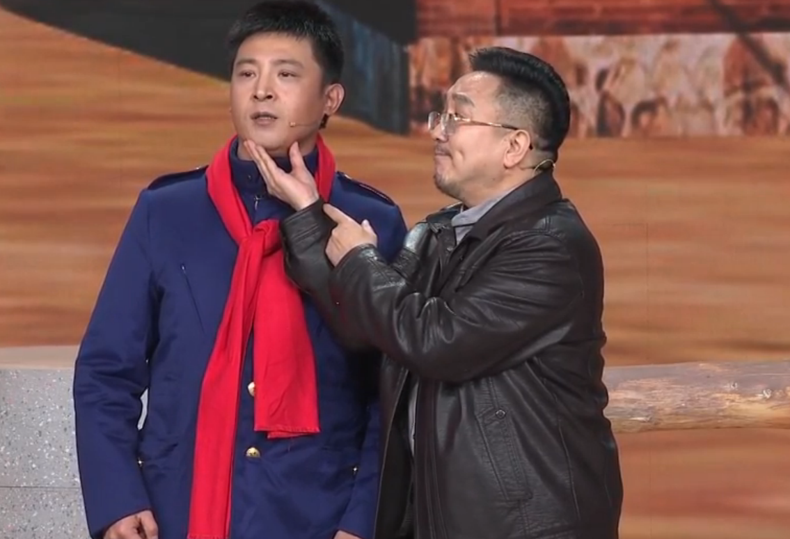 小品《演戏给你看》,嬉笑怒骂下的农村治理难题