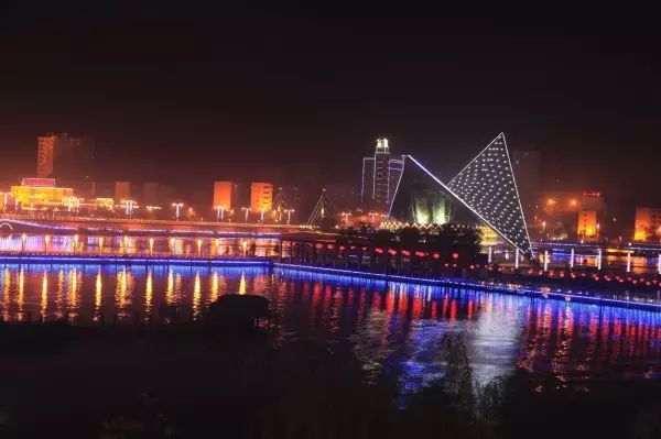 新和县夜景照片图片