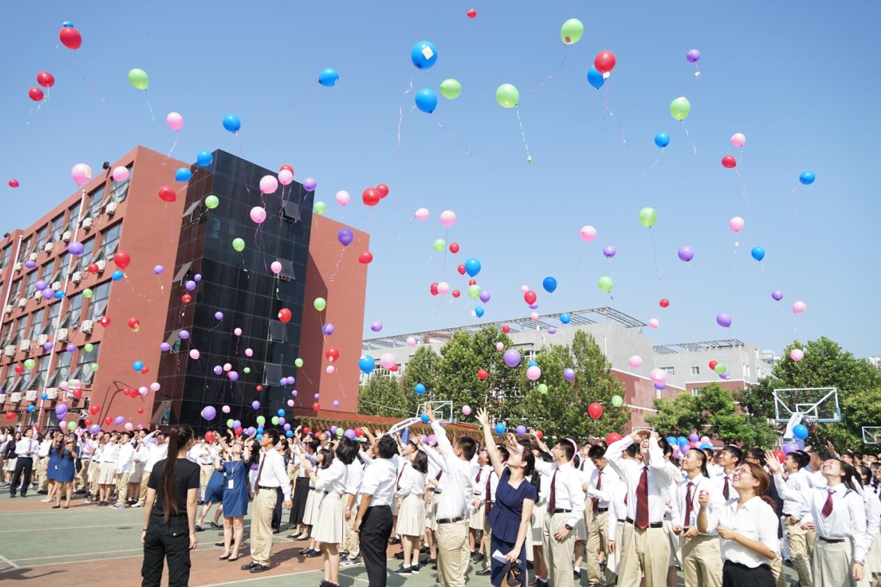 专访北京市三十五中副校长王红军:为出国留学只求分数不重能力是"危险