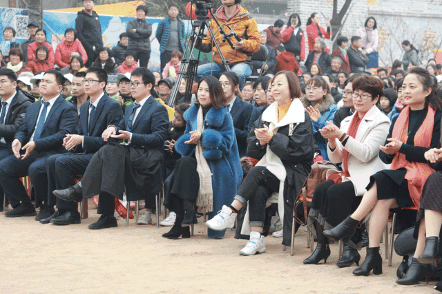 《综艺大篷车》火爆老龙湾,丰厚大奖花落谁家