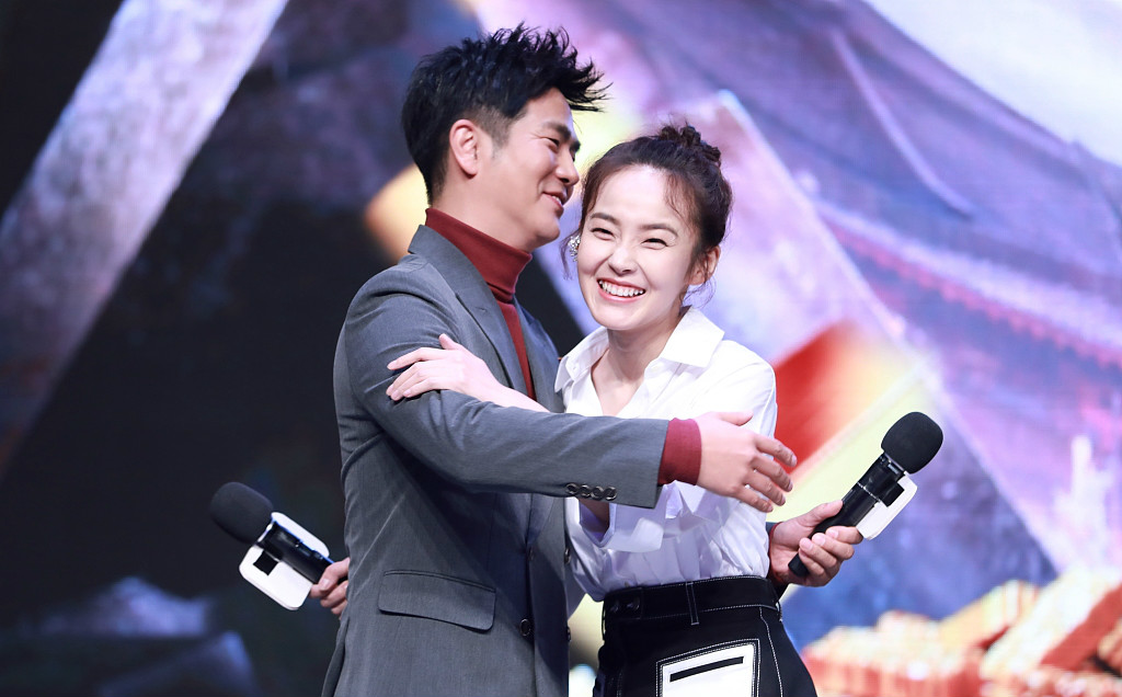 张晓龙抱张佳宁 否认外甥女靠"关系"当女主