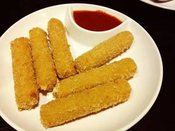 土豆泥版的美食芝士棒,清脆爽口,吃了还想吃!