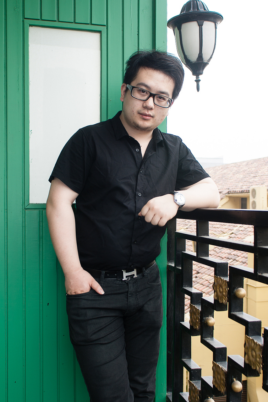 35岁男人的困境:财务束缚与生活的无奈.