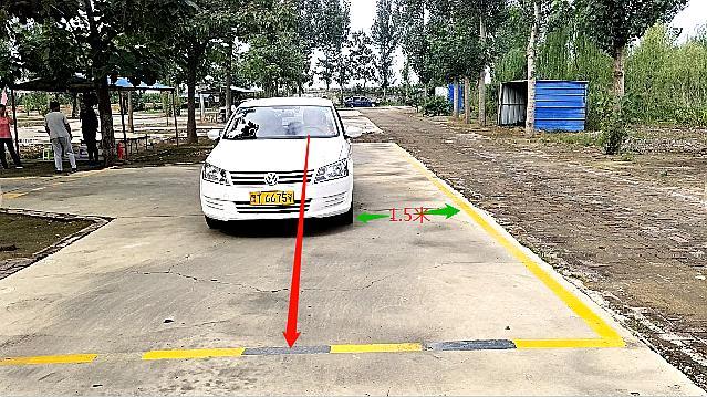 新考场倒车入库不找30公分,一个点就解决,再笨学员一天学会