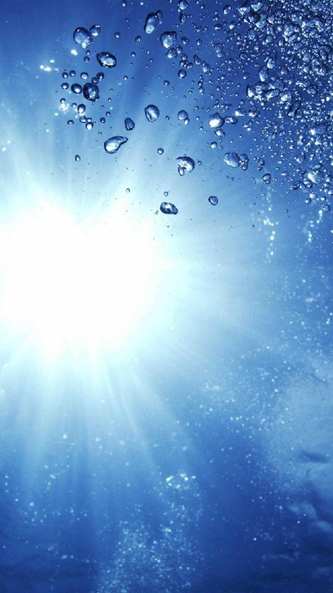 仙女们都用气泡当背景图:阳光下的心形泡沫