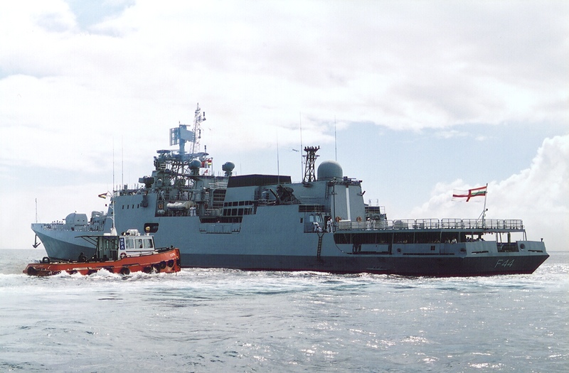 印度国产p17a护卫舰龙门吊毁坏 印度国产护卫舰延迟造船问题