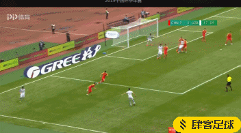 半场-中国0-1乌兹,韦世豪鲁莽犯规躲过红牌