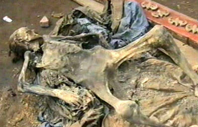 清朝古墓发现女干尸,双腿间有个胎盘,专家:她曾在棺中复活!