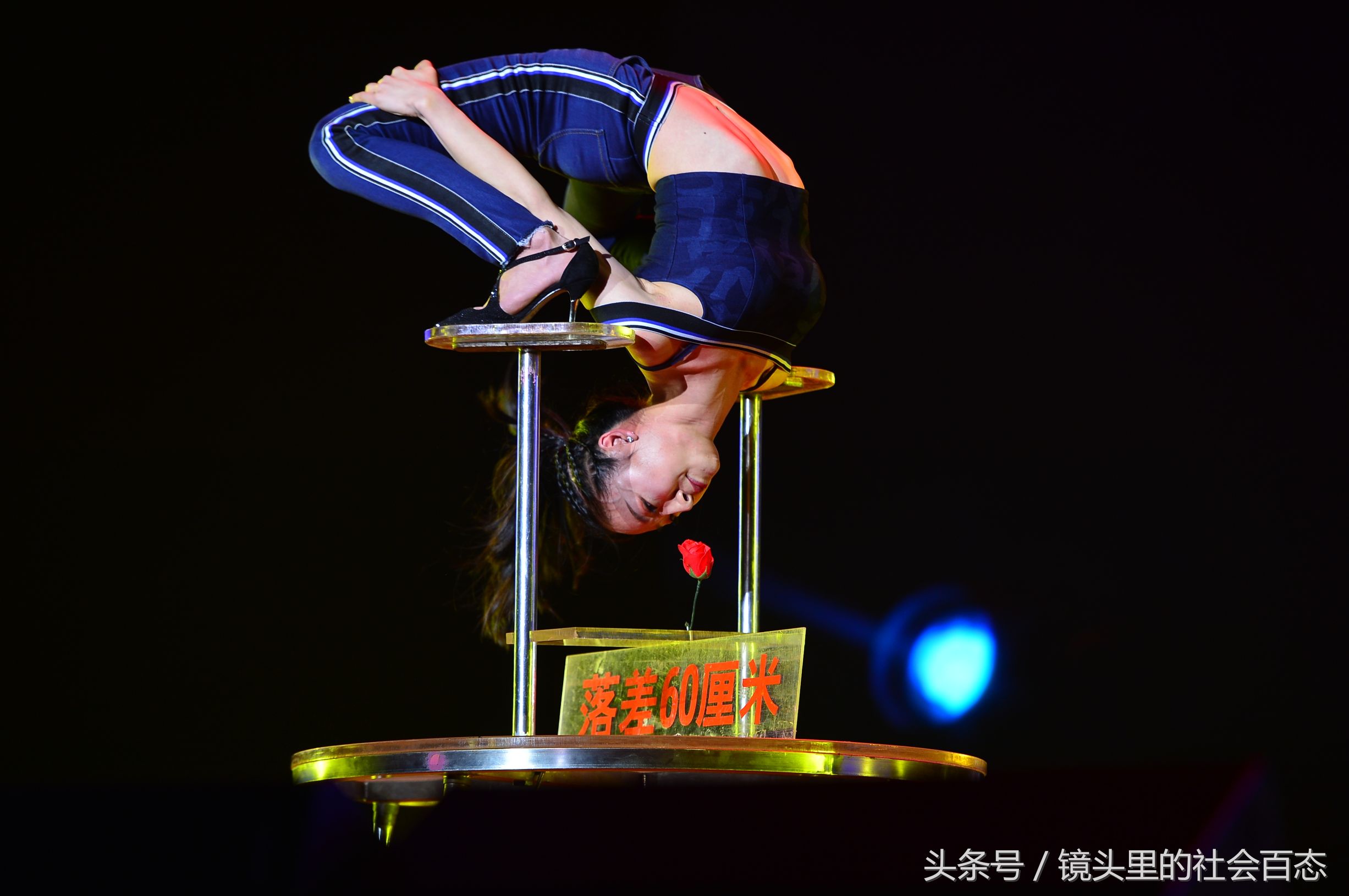 柔术女王刘藤展示力量与柔韧性之美 曾获得吉尼斯世界纪录