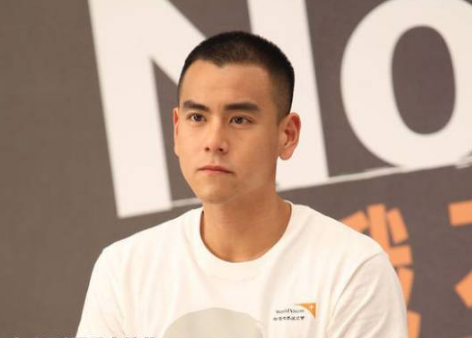 黄景瑜小平头造型帅爆,网友:看起来神似李易峰,不比彭于晏差