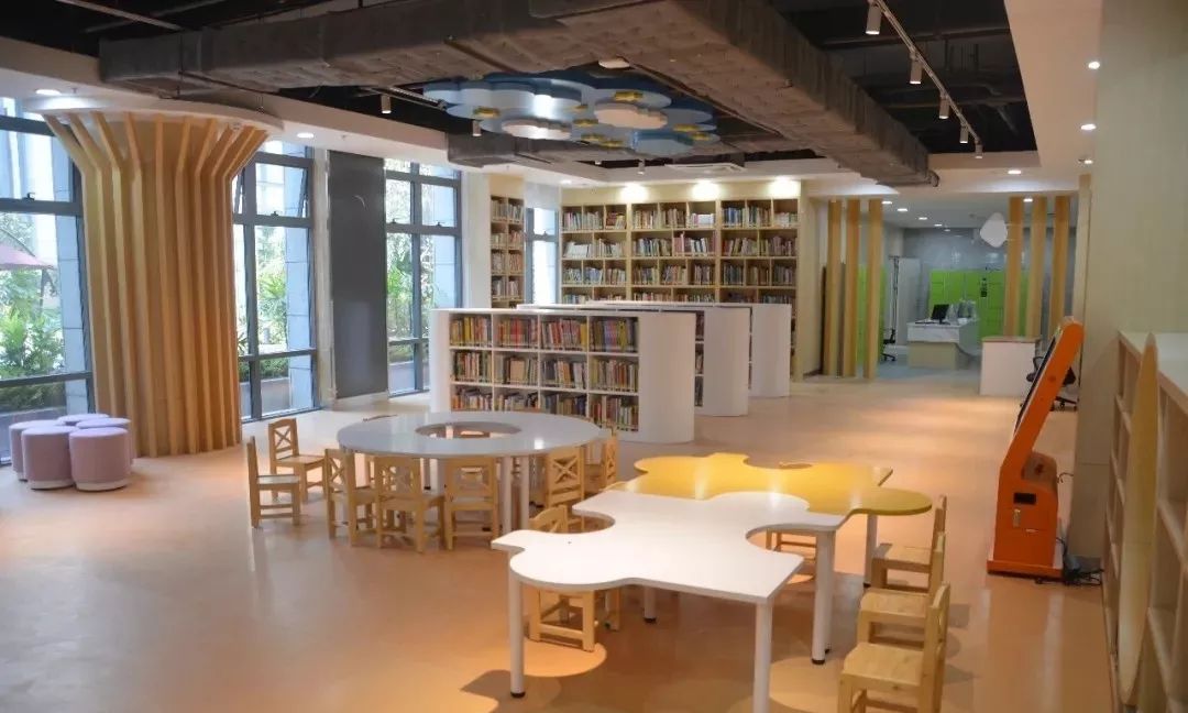 好消息,建设近十年的大岭山图书馆,终于开张了!