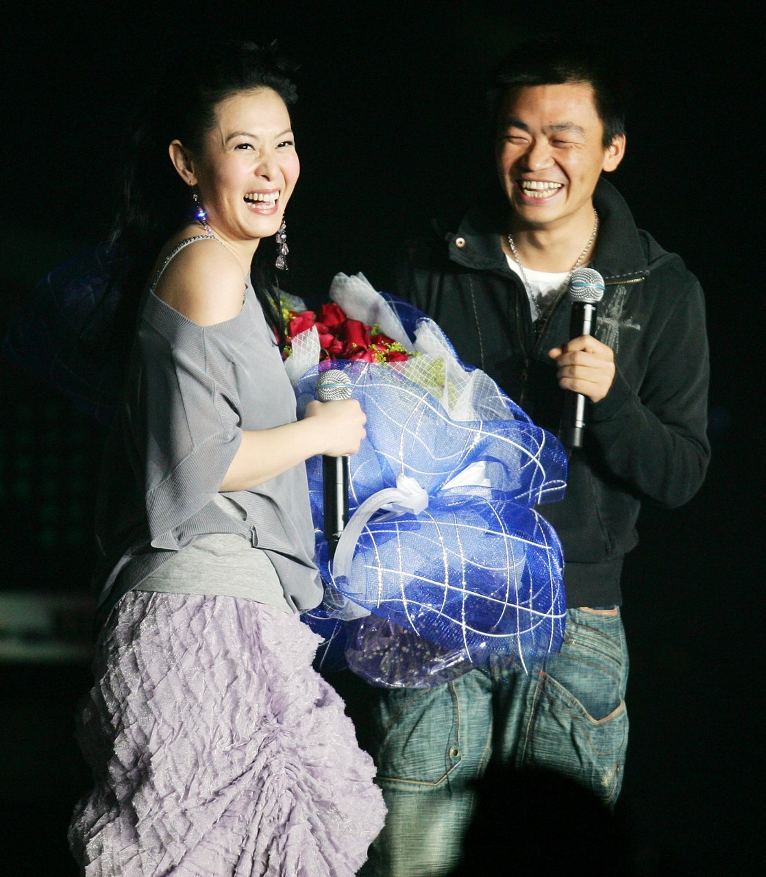 王宝强现身刘若英演唱会,时隔15年,他又上演了尴尬一幕 15年前的北京